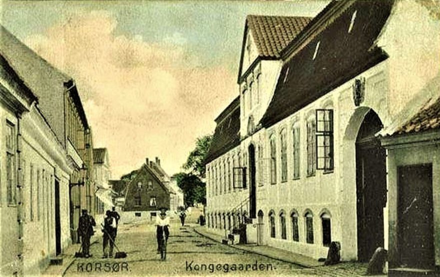 Kongegaarden - før den historiske bygning blev en kunsthal...