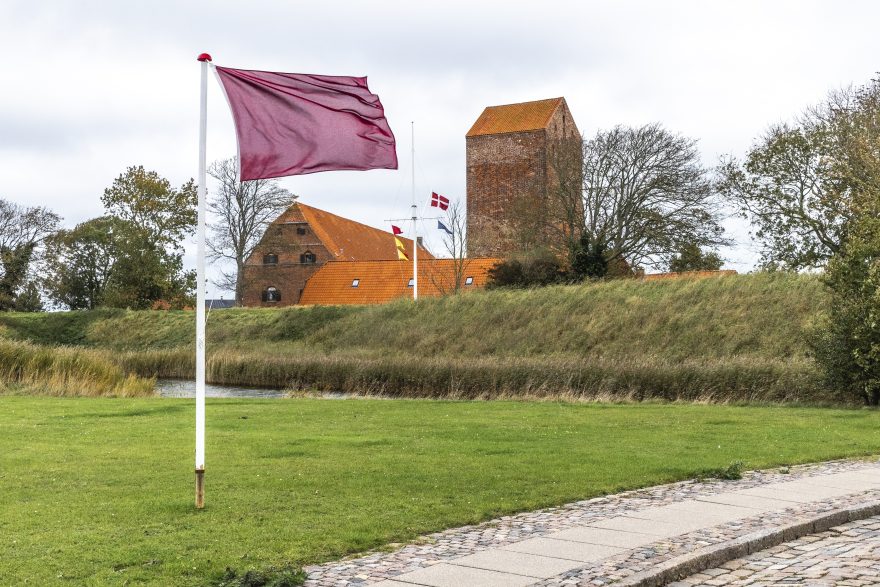 Hesselholdt og Mejlvang, Flags for Open Horizons, 2025. Foto: FABU Photography