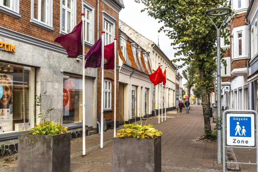 Hesselholdt og Mejlvang, Flags for Open Horizons, 2025. Foto: FABU Photography