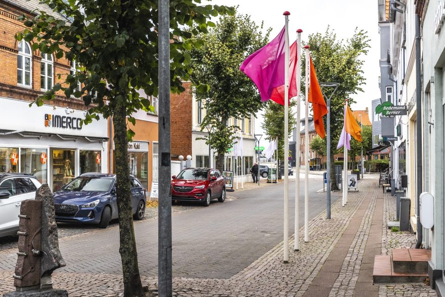 Hesselholdt og Mejlvang, Flags for Open Horizons, 2025. Foto: FABU Photography