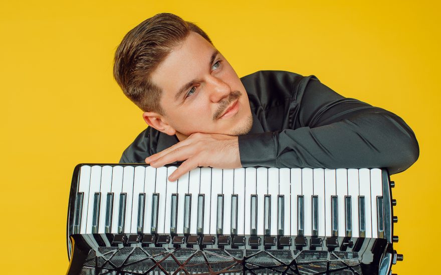 Radu Ratoi, fotokreditering Efremoff studio