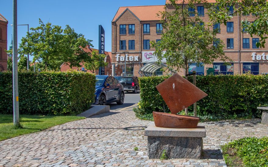 Erik Heide, Skib m. bænk, støbejern (2016)