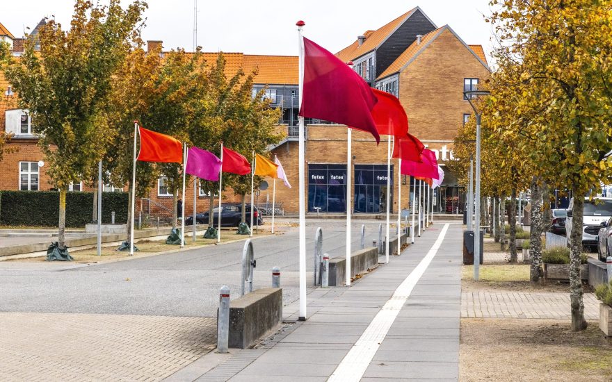 Hesselholdt og Mejlvang, Flags for Open Horizons, 2025. Foto: FABU Photography
