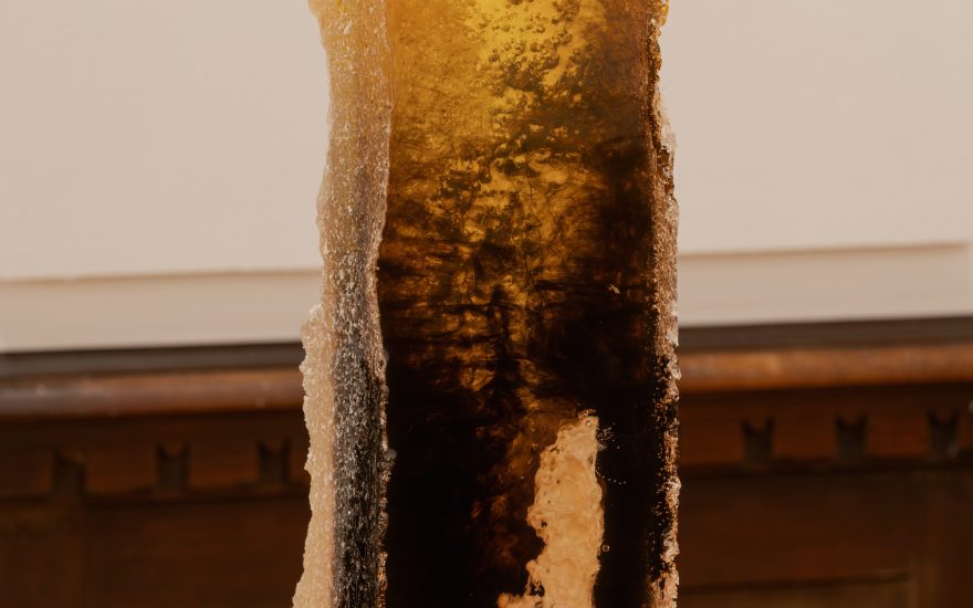 Theis Wendt, Styrohybrid (Column) nr. 1 (detalje), 2026. Foto: David Stjernholm