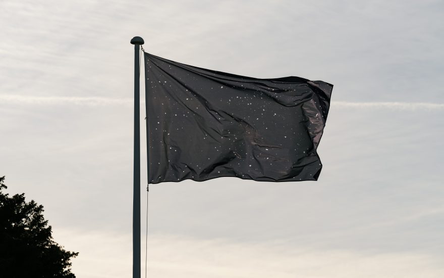Theis Wendt, flagværk (uden titel), 2026. Foto: David Stjernholm
